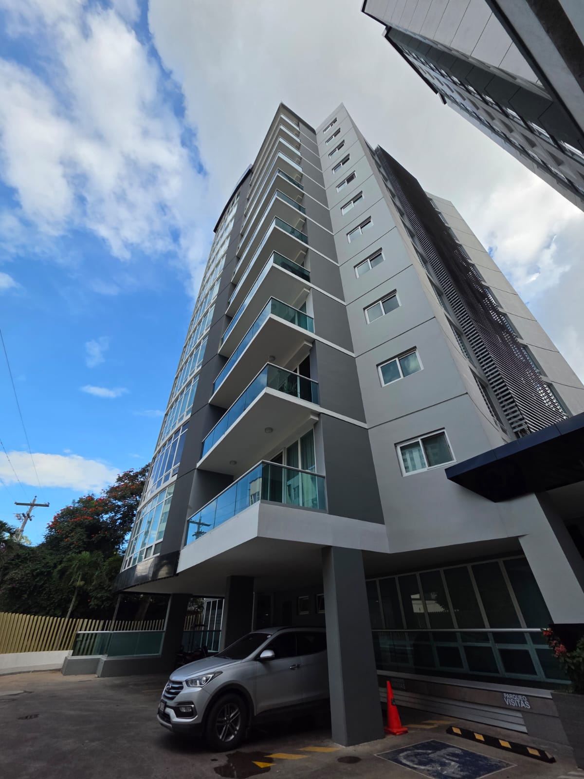Se Vende o Se Renta Apartamento en Torre Malibu Condominio 3 Sur